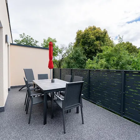 #12 Jsliving Premium - Balkon Mit Aussicht Kueche Highspeed Wlan Kostenlose Parkplaetze Apartament *
